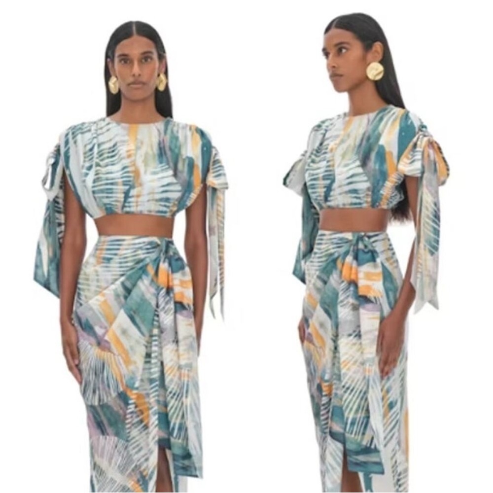 NWOT Andrea lyamah Halima Bow Crop Top Abstract Bark Women's Size M Boho
Beach